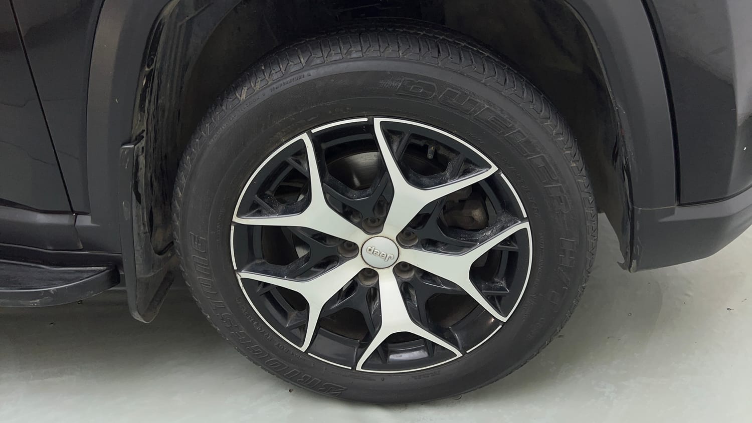 2024 Jeep Meridian Limited (O) 4x2 AT-33