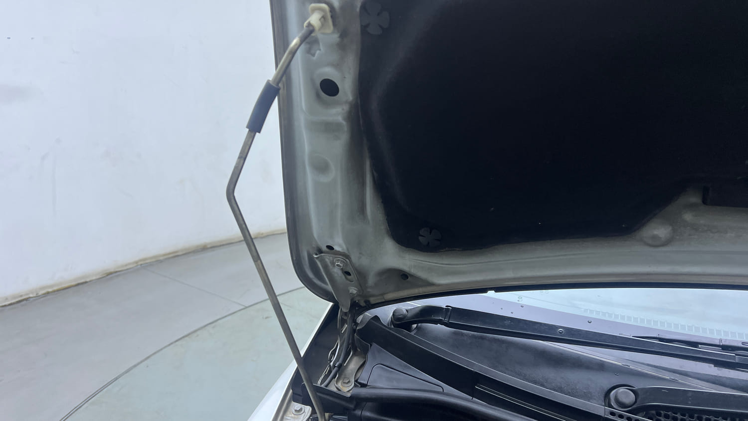 Used 2019 Honda Jazz VX CVT Petrol Petrol Automatic engine ENGINE RIGHT SIDE HINGE & APRON VIEW