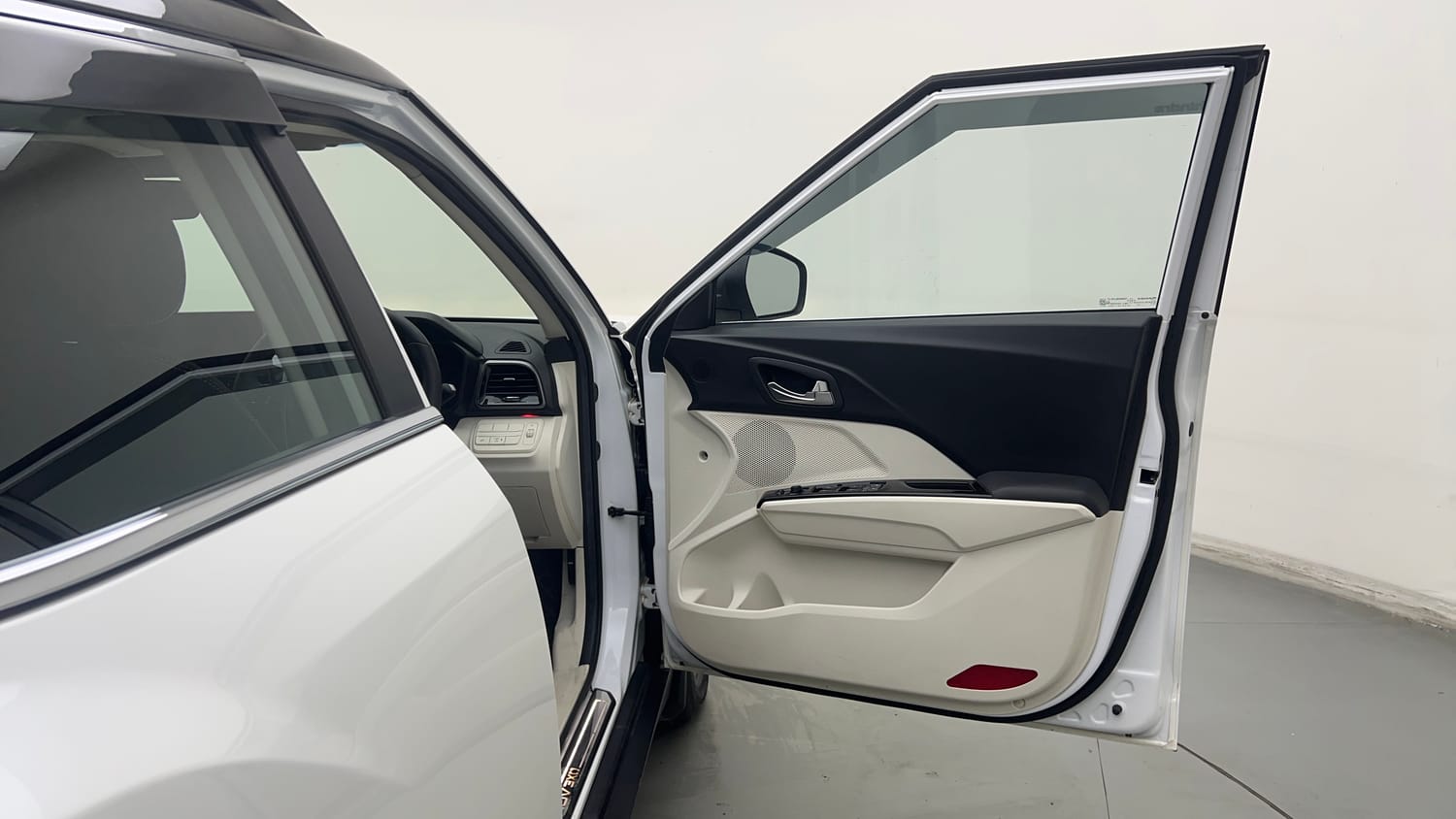 Used 2024 Mahindra XUV 3XO AX5 1.2 Petrol AT Petrol Automatic interior RIGHT FRONT DOOR OPEN VIEW