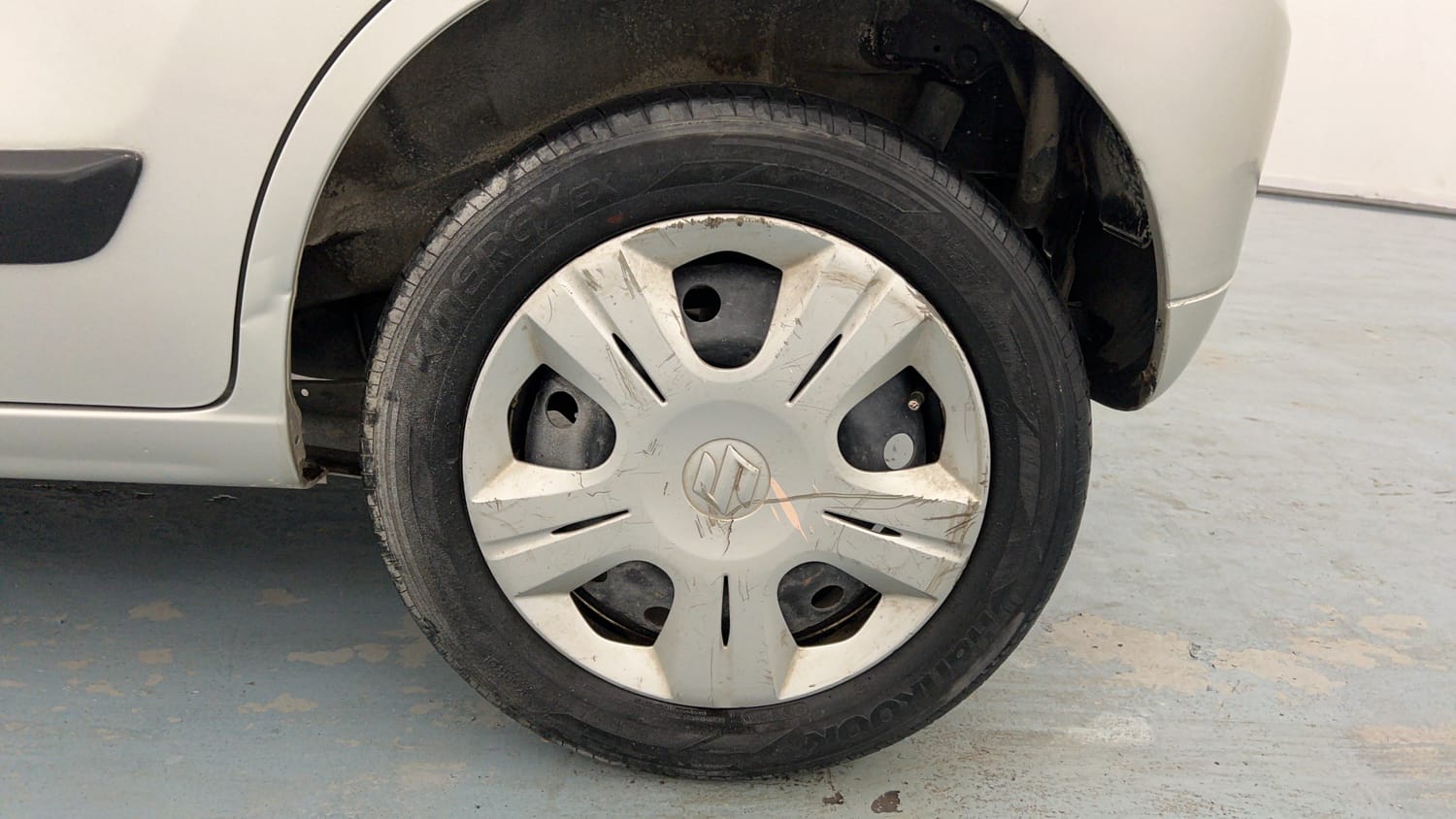 Used 2018 Maruti Suzuki Wagon R VXI Petrol Manual tyres LEFT REAR TYRE RIM VIEW