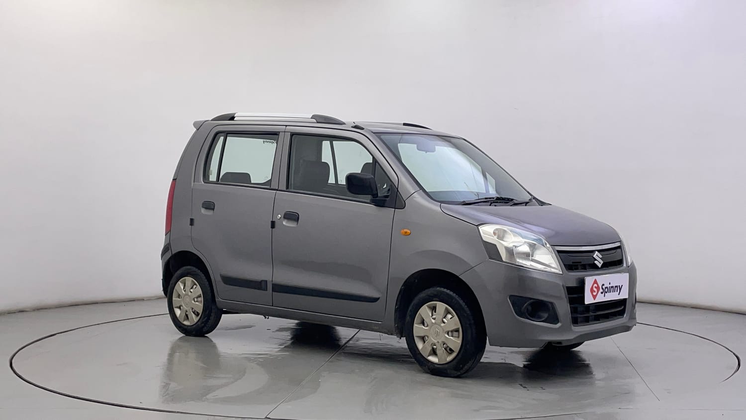 Used 2013 Maruti Suzuki Wagon R LXI Petrol Manual exterior RIGHT FRONT CORNER VIEW