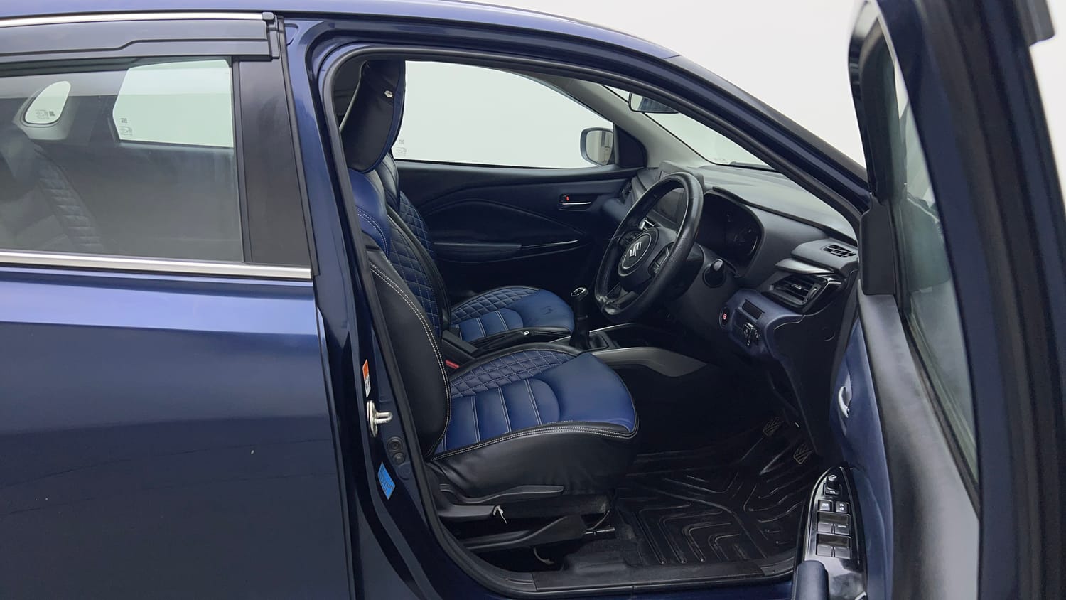 2023 Maruti Suzuki Baleno Zeta MT Petrol+CNG (Outside Fitted)-17