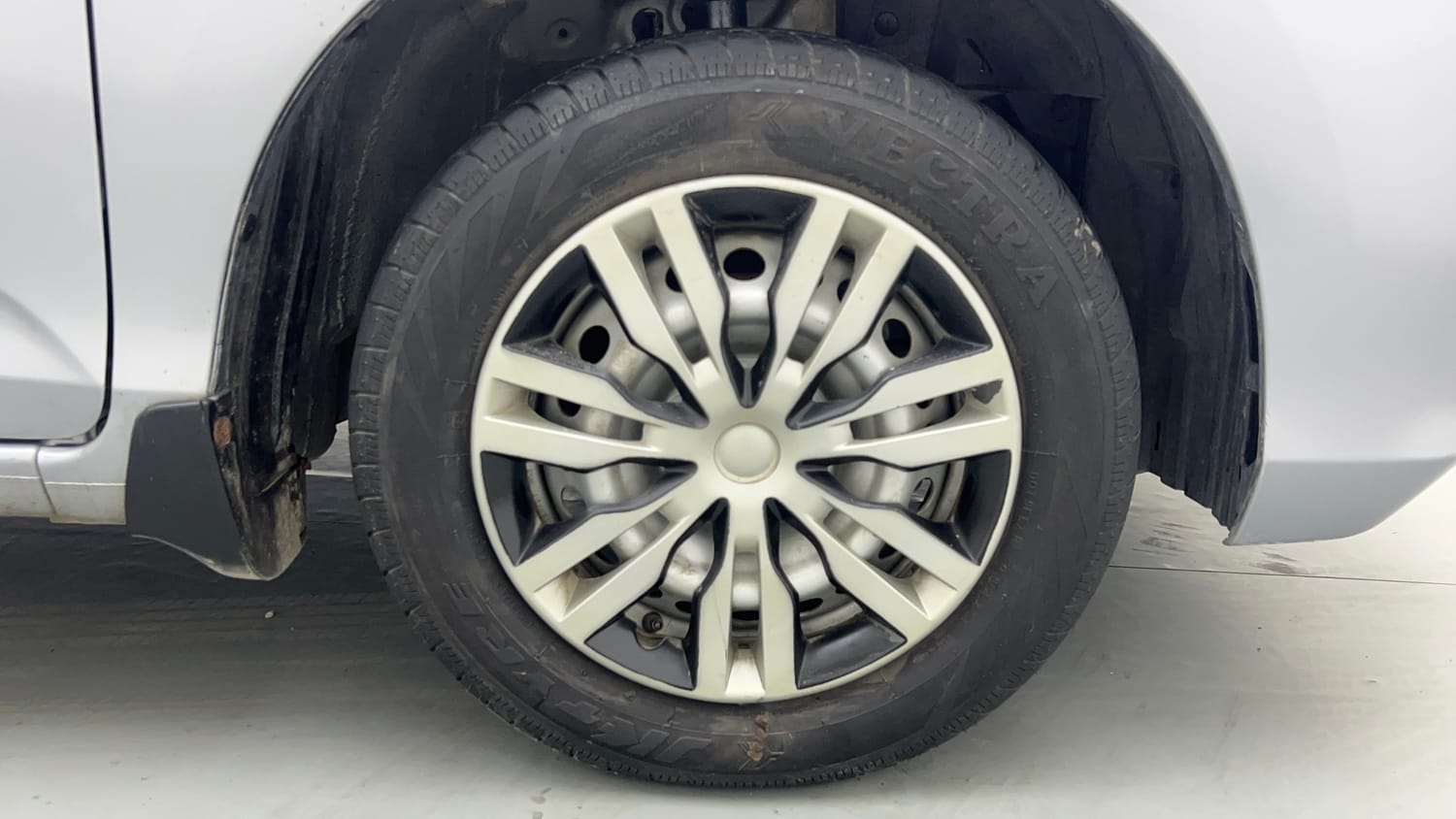2022 Honda Amaze E MT 1.2 Petrol (Old Design)-32