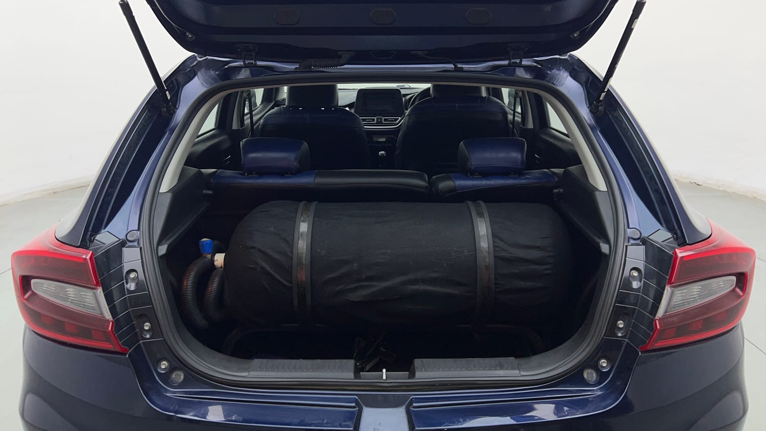 2023 Maruti Suzuki Baleno Zeta MT Petrol+CNG (Outside Fitted)-25
