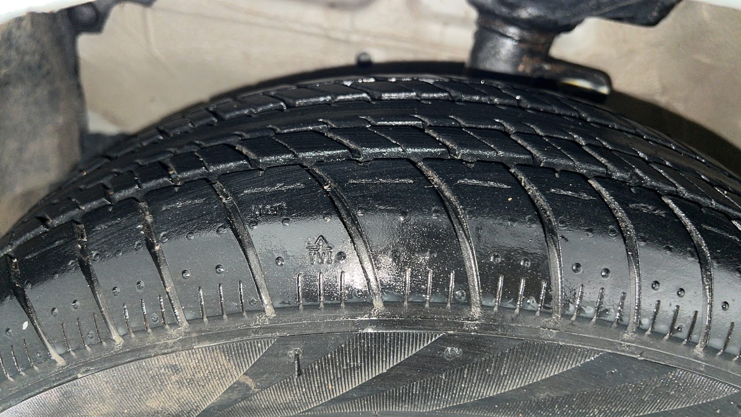 Used 2018 Maruti Suzuki Celerio ZXi AMT Petrol Automatic tyres LEFT FRONT TYRE TREAD VIEW