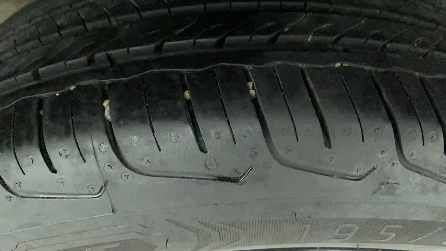 Used 2025 Tata Nexon Creative Plus (S) 1.2 Petrol 6MT Petrol Manual tyres LEFT REAR TYRE TREAD VIEW