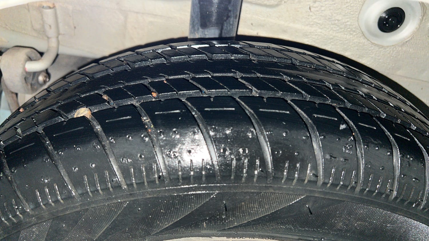 Used 2018 Maruti Suzuki Celerio ZXi AMT Petrol Automatic tyres RIGHT REAR TYRE TREAD VIEW