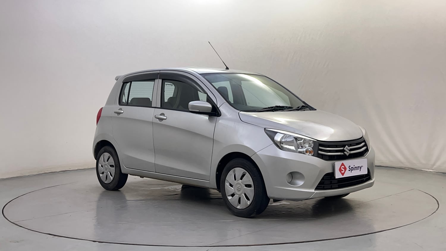 Used 2016 Maruti Suzuki Celerio ZXi AMT Petrol Automatic exterior RIGHT FRONT CORNER VIEW