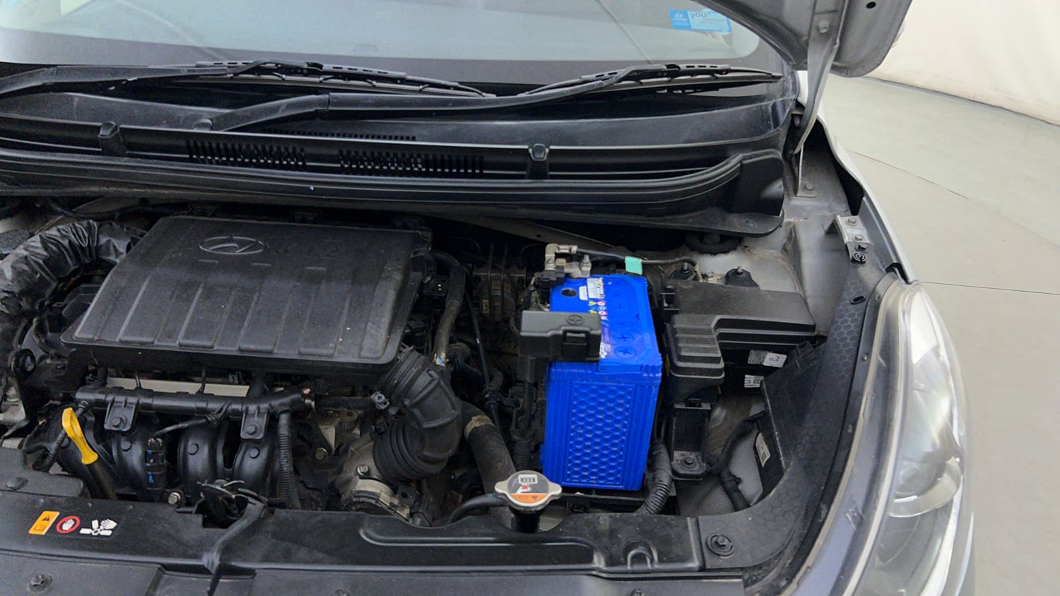 Used 2020 Hyundai Grand i10 Nios Asta 1.2 Kappa VTVT Petrol Manual engine ENGINE LEFT SIDE HINGE & APRON VIEW