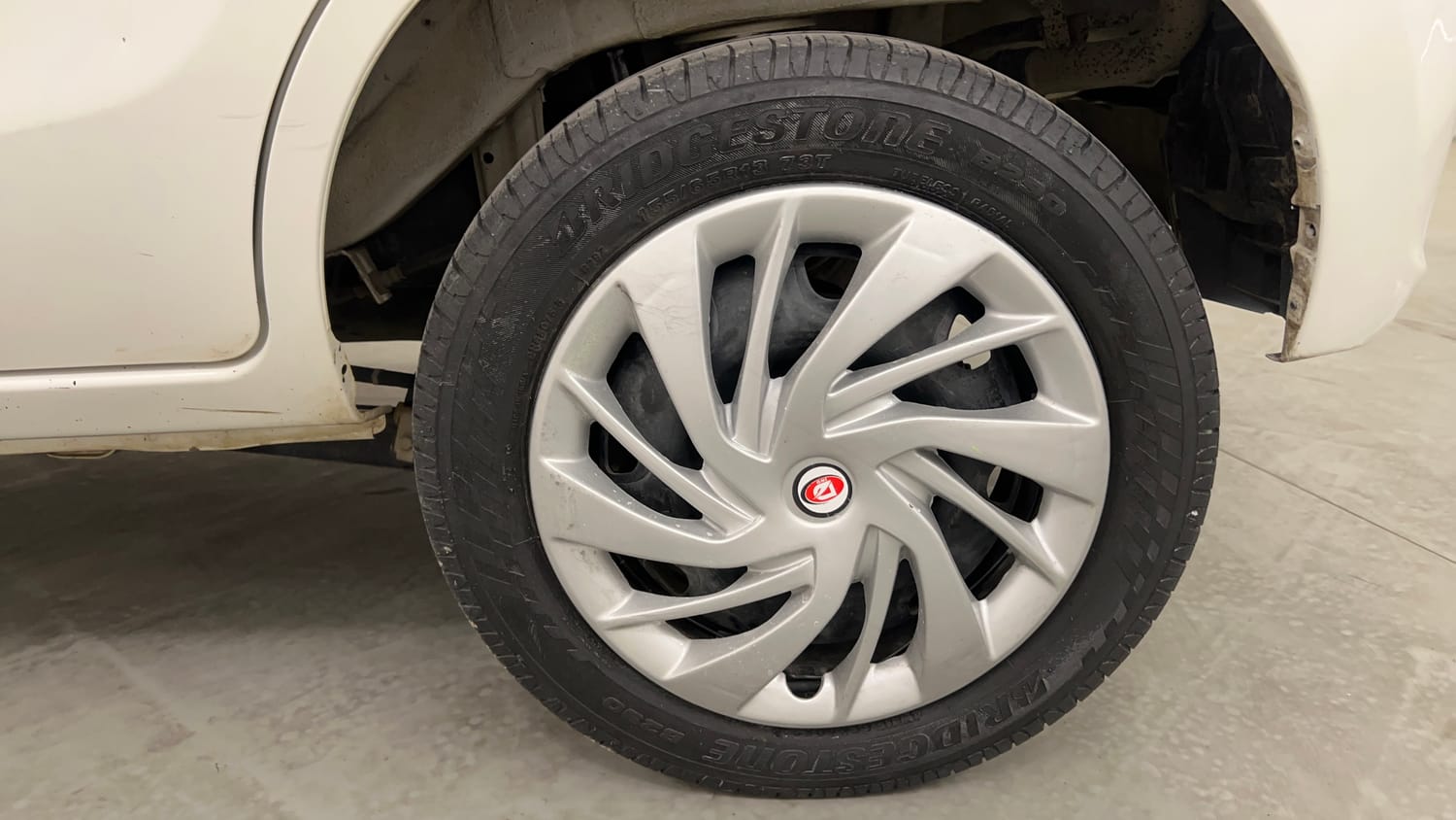 Used 2016 Maruti Suzuki Alto K10 VXi AMT Petrol Automatic tyres LEFT REAR TYRE RIM VIEW