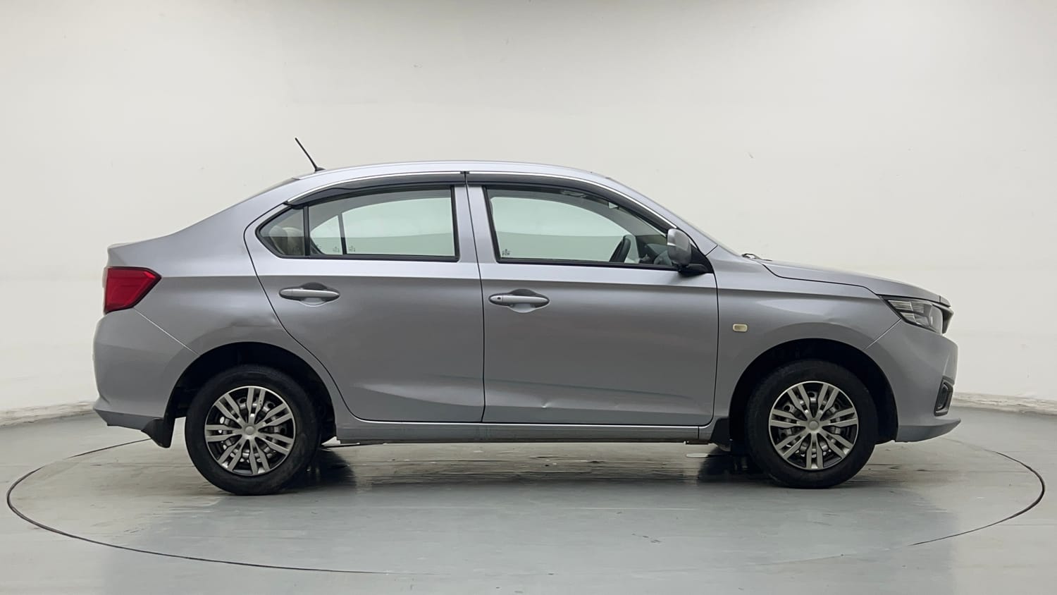2022 Honda Amaze E MT 1.2 Petrol (Old Design)-5