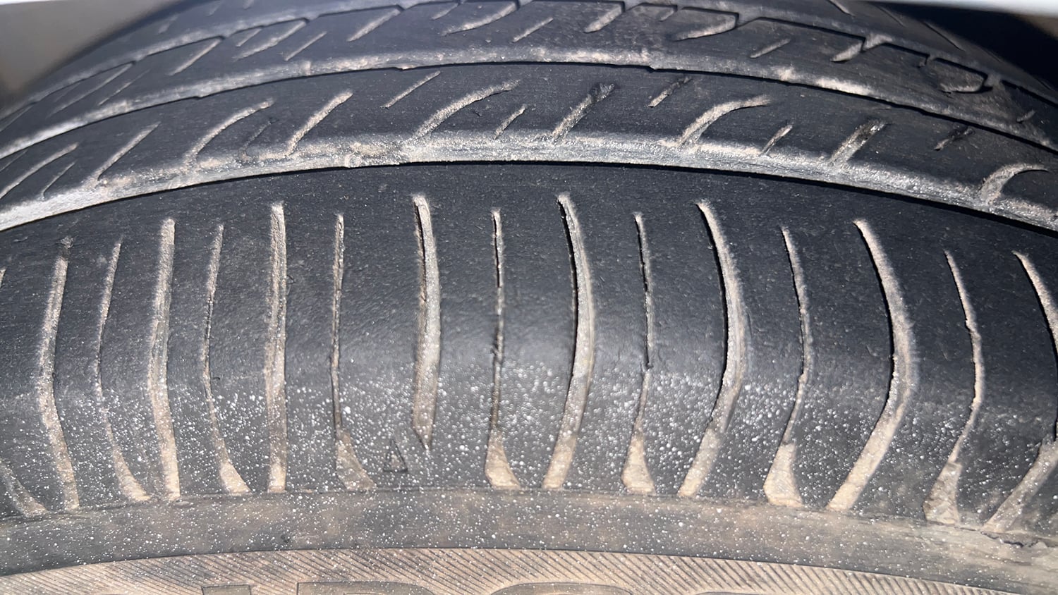Used 2016 Maruti Suzuki Celerio ZXi AMT Petrol Automatic tyres LEFT FRONT TYRE TREAD VIEW