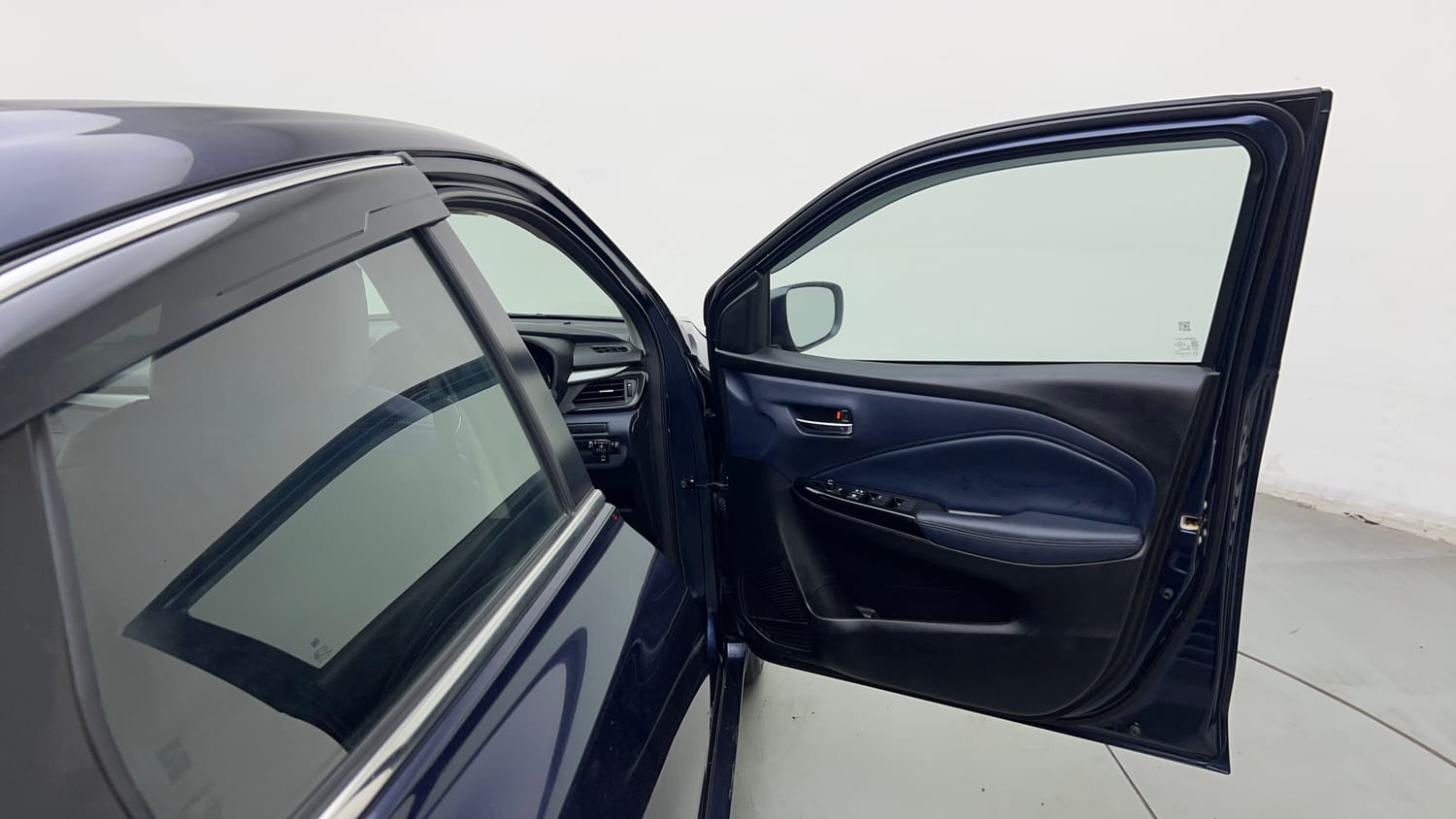 2023 Maruti Suzuki Baleno Zeta MT Petrol+CNG (Outside Fitted)-19