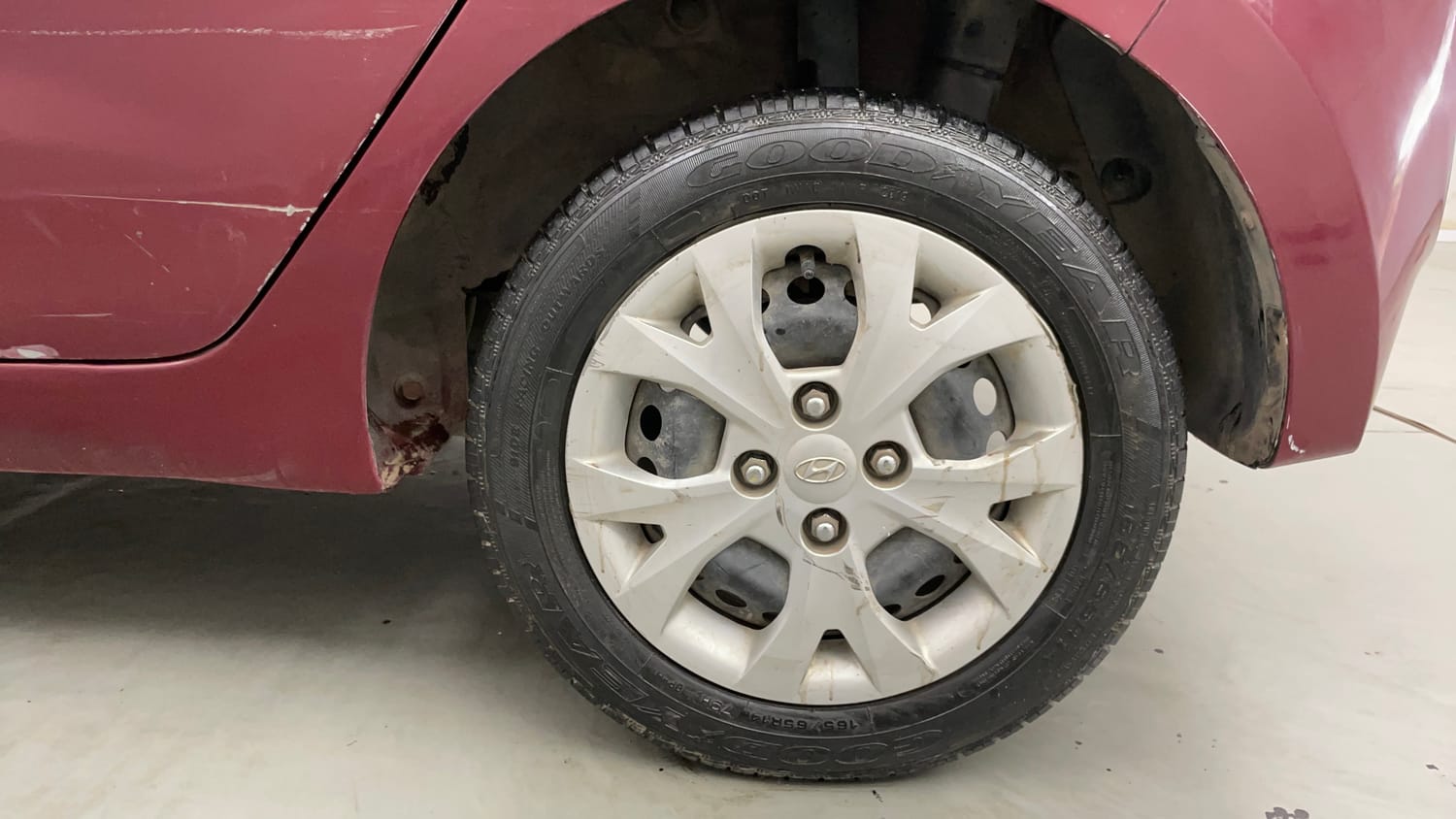 Used 2016 Hyundai Grand i10 Magna 1.2 Kappa VTVT Petrol Manual tyres LEFT REAR TYRE RIM VIEW