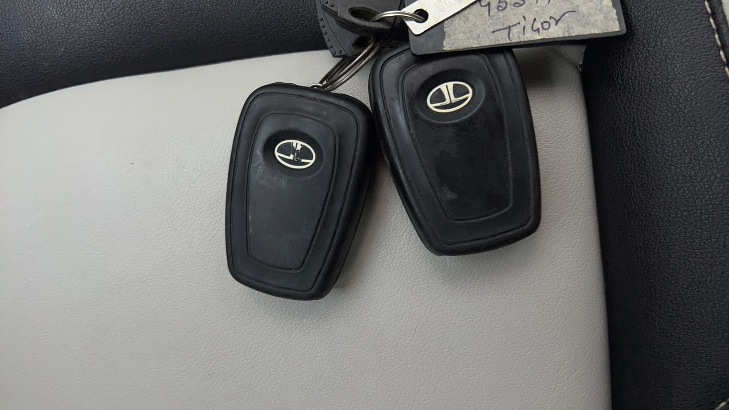 2022 Tata Tigor XZ Plus CNG-42