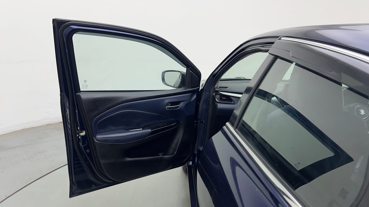 2023 Maruti Suzuki Baleno Zeta MT Petrol+CNG (Outside Fitted)-21