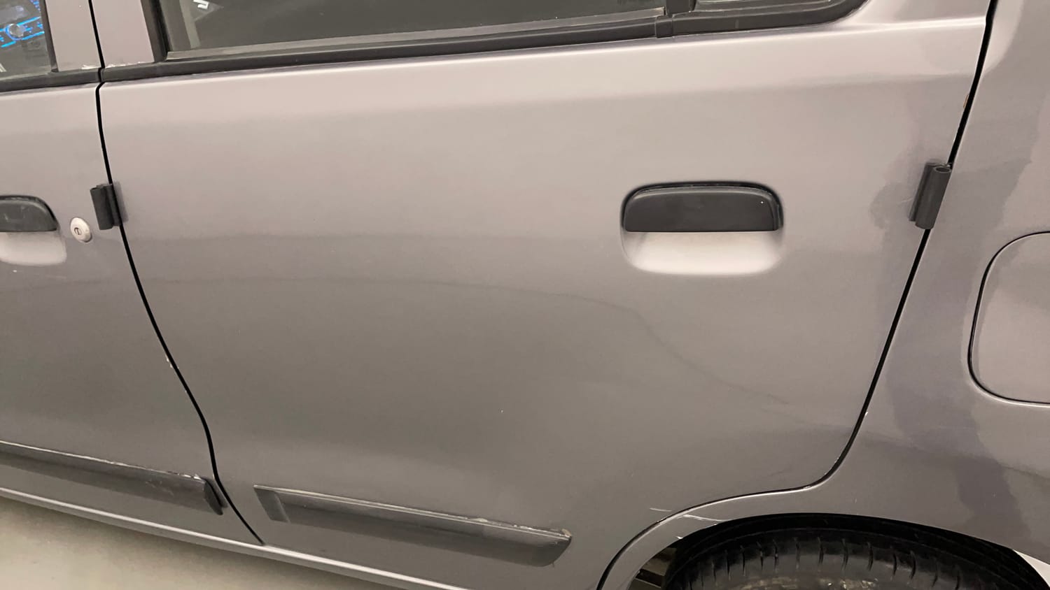 Used 2013 Maruti Suzuki Wagon R LXI Petrol Manual dents MINOR SCRATCH