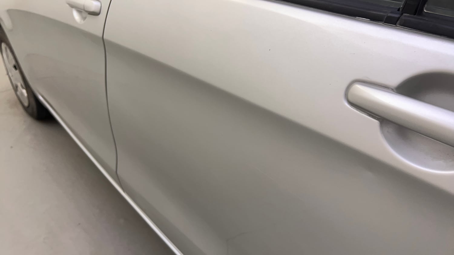 Used 2016 Maruti Suzuki Celerio ZXi AMT Petrol Automatic dents MINOR DENT