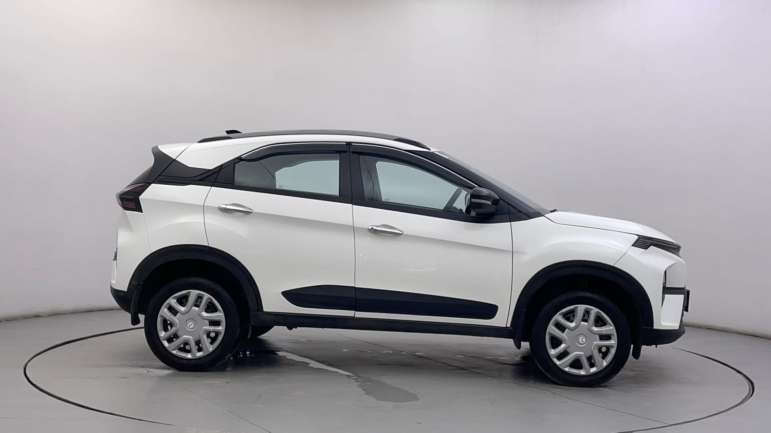 Used 2025 Tata Nexon Creative Plus (S) 1.2 Petrol 6MT Petrol Manual exterior RIGHT SIDE VIEW