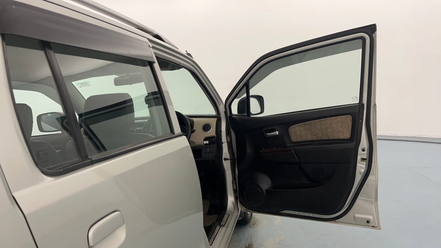Used 2018 Maruti Suzuki Wagon R VXI Petrol Manual interior RIGHT FRONT DOOR OPEN VIEW