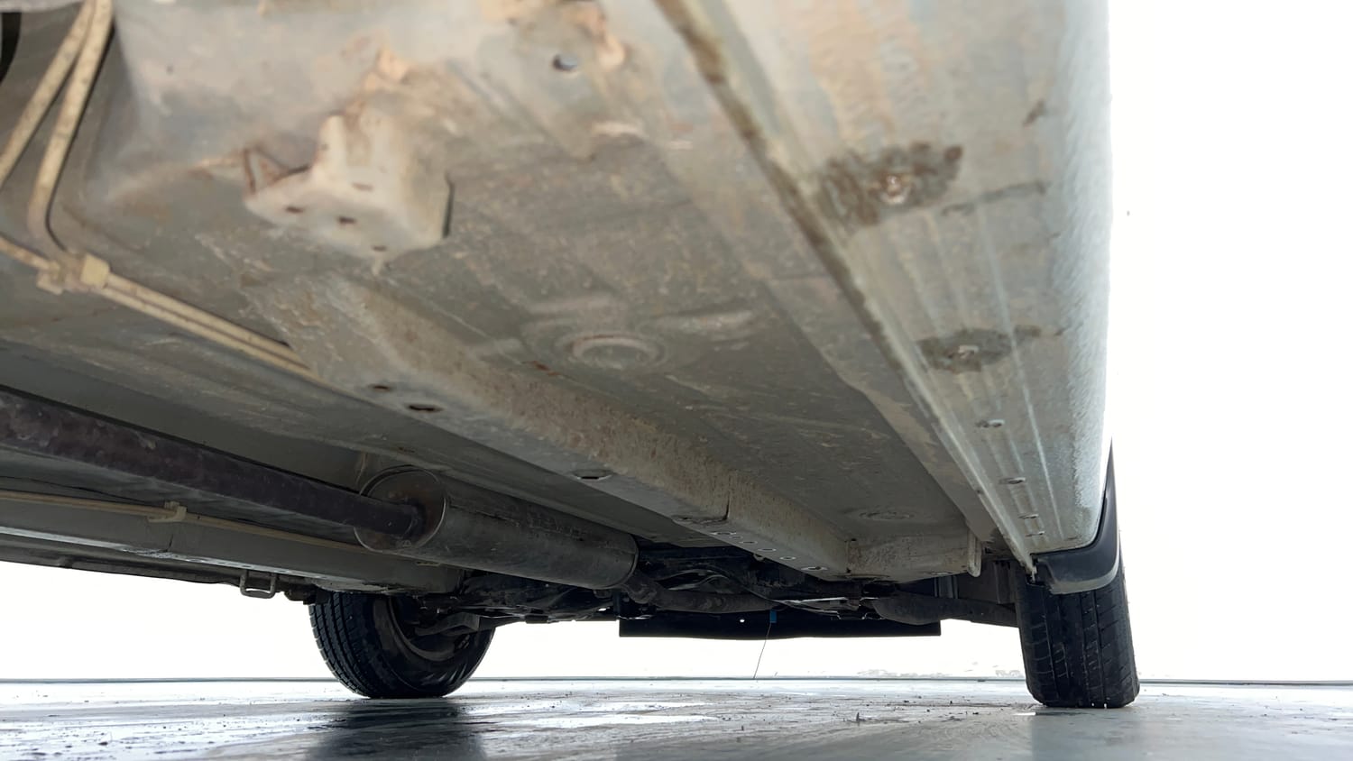 Used 2018 Maruti Suzuki Celerio ZXi AMT Petrol Automatic extra REAR RIGHT UNDERBODY VIEW