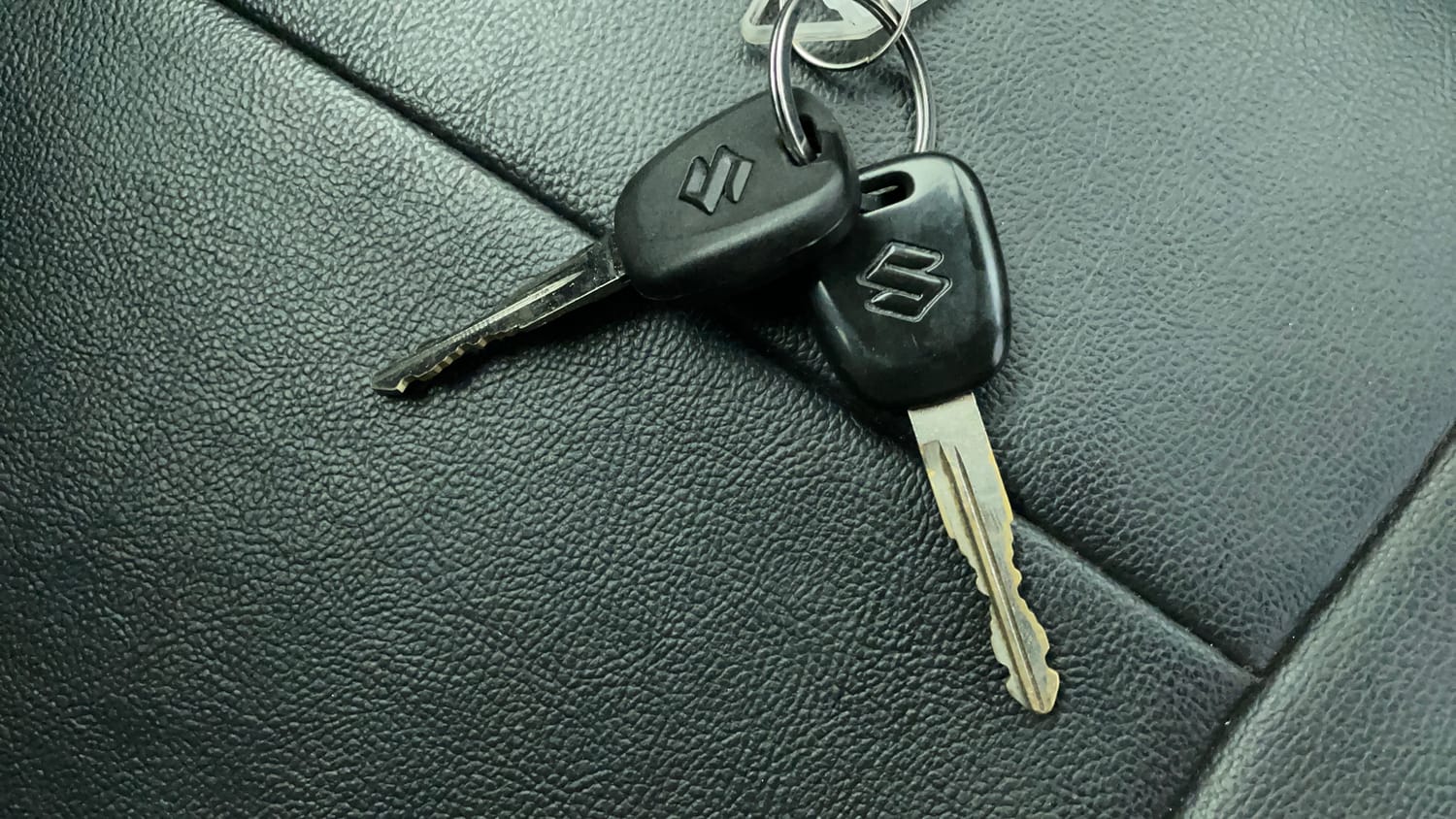 Used 2013 Maruti Suzuki Wagon R LXI Petrol Manual extra CAR KEY VIEW