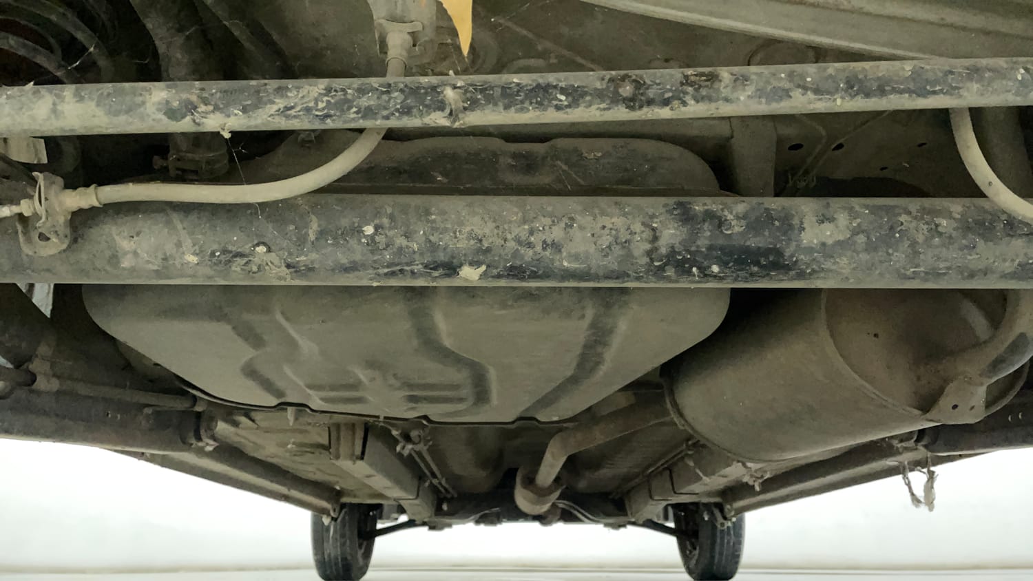 Used 2013 Maruti Suzuki Wagon R LXI Petrol Manual extra REAR UNDERBODY VIEW (TAKEN FROM REAR)