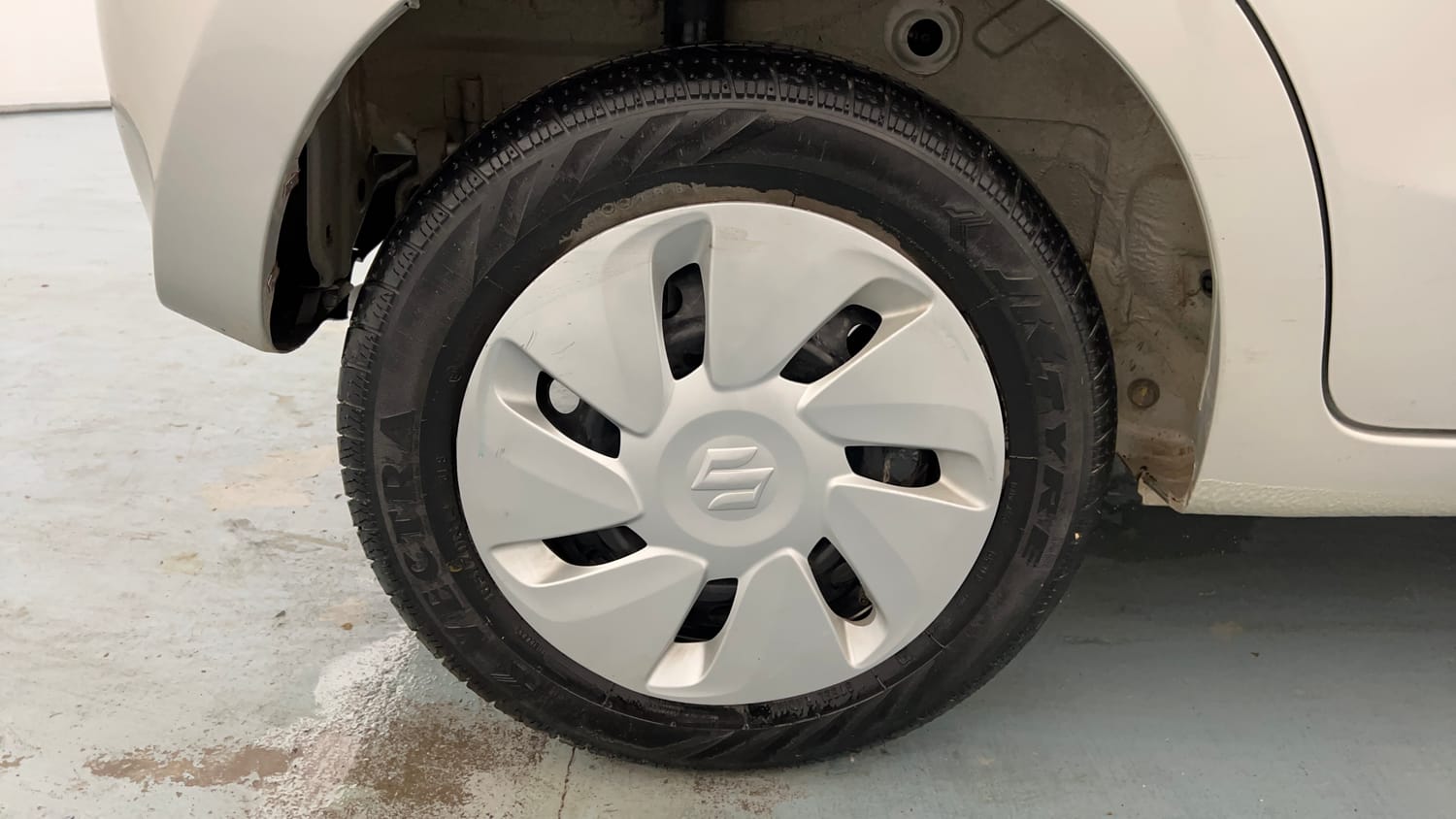 Used 2018 Maruti Suzuki Celerio ZXi AMT Petrol Automatic tyres RIGHT REAR TYRE RIM VIEW