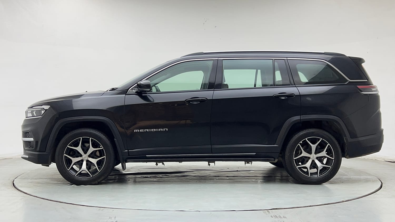 2024 Jeep Meridian Limited (O) 4x2 AT-1