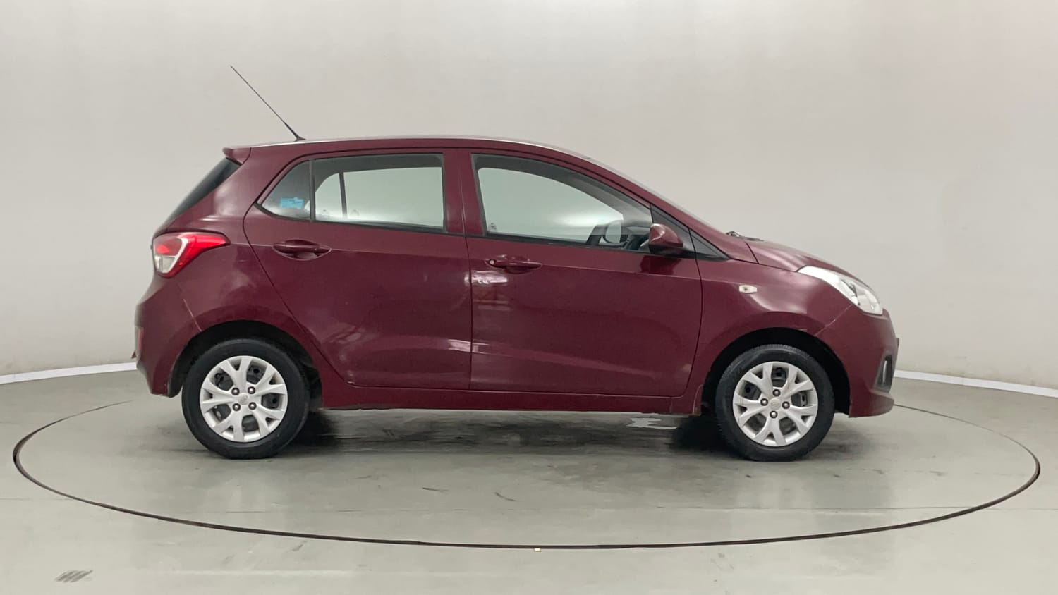 Used 2016 Hyundai Grand i10 Magna 1.2 Kappa VTVT Petrol Manual exterior RIGHT SIDE VIEW