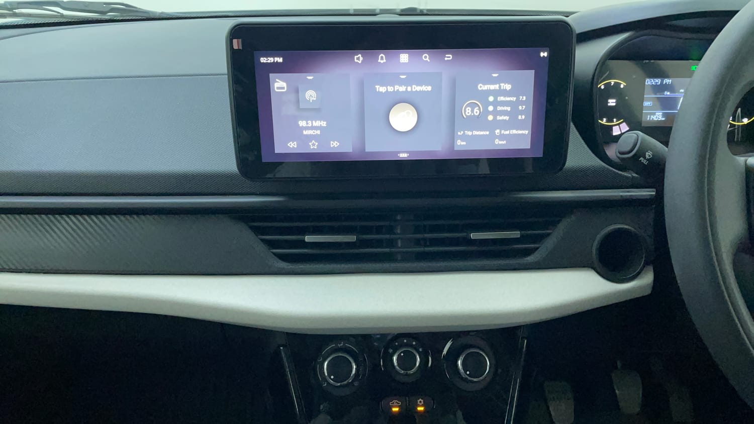 Used 2025 Tata Nexon Creative Plus (S) 1.2 Petrol 6MT Petrol Manual interior MUSIC SYSTEM & AC CONTROL VIEW
