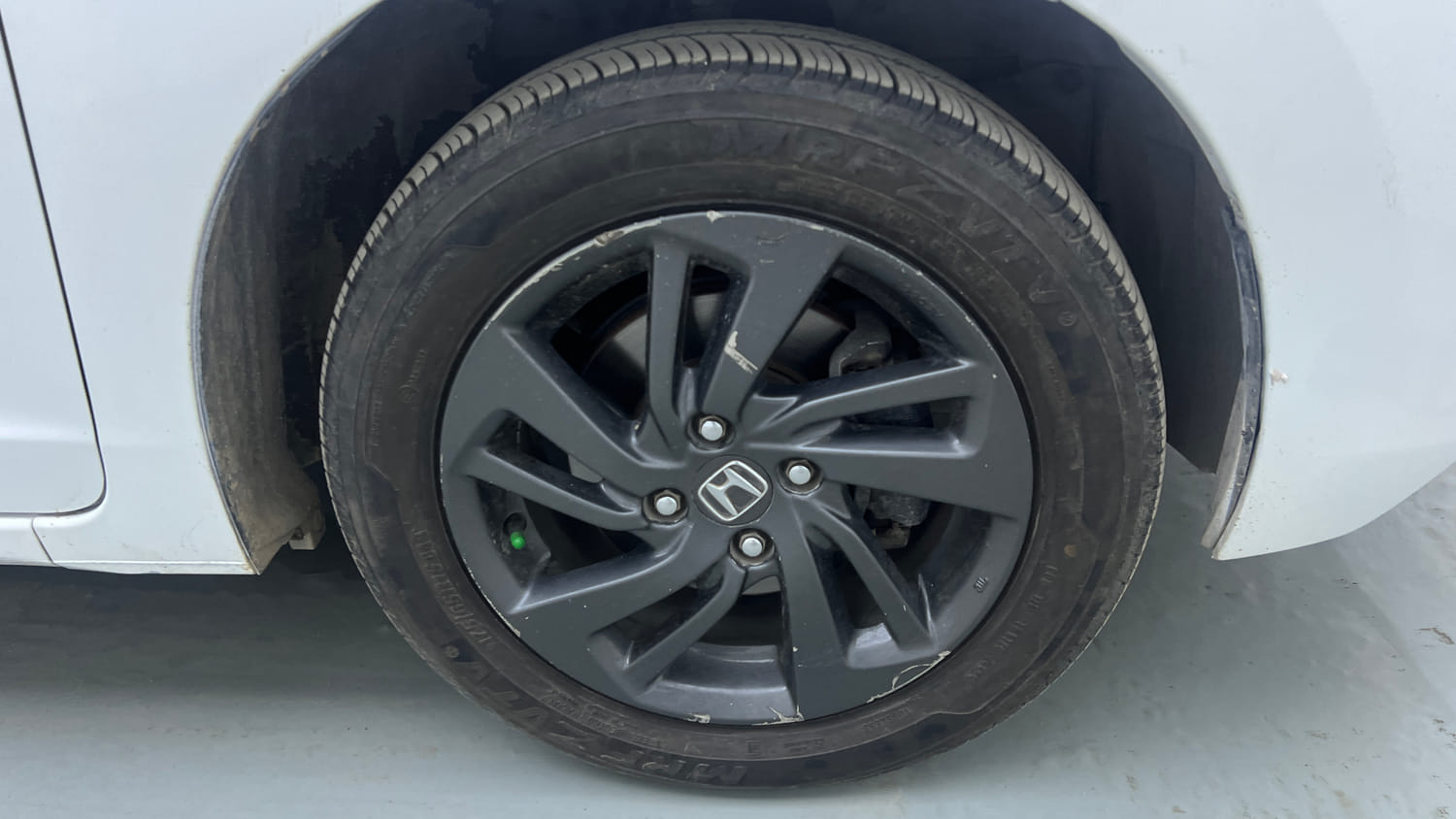 Used 2019 Honda Jazz VX CVT Petrol Petrol Automatic tyres RIGHT FRONT TYRE RIM VIEW