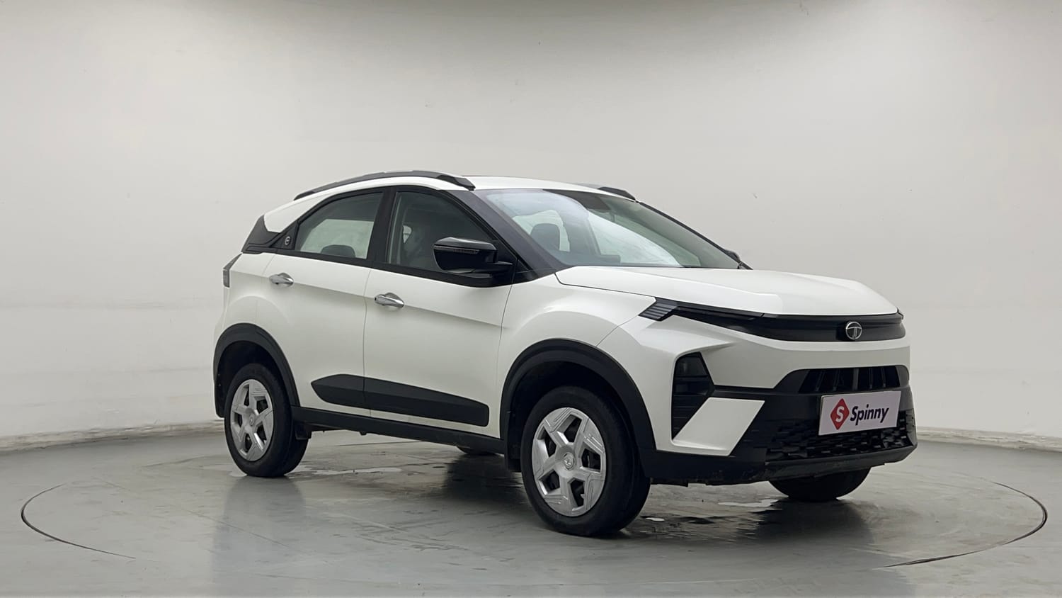 Used 2023 Tata Nexon Pure S 1.2 Revotron Petrol 6MT Petrol Manual exterior RIGHT FRONT CORNER VIEW