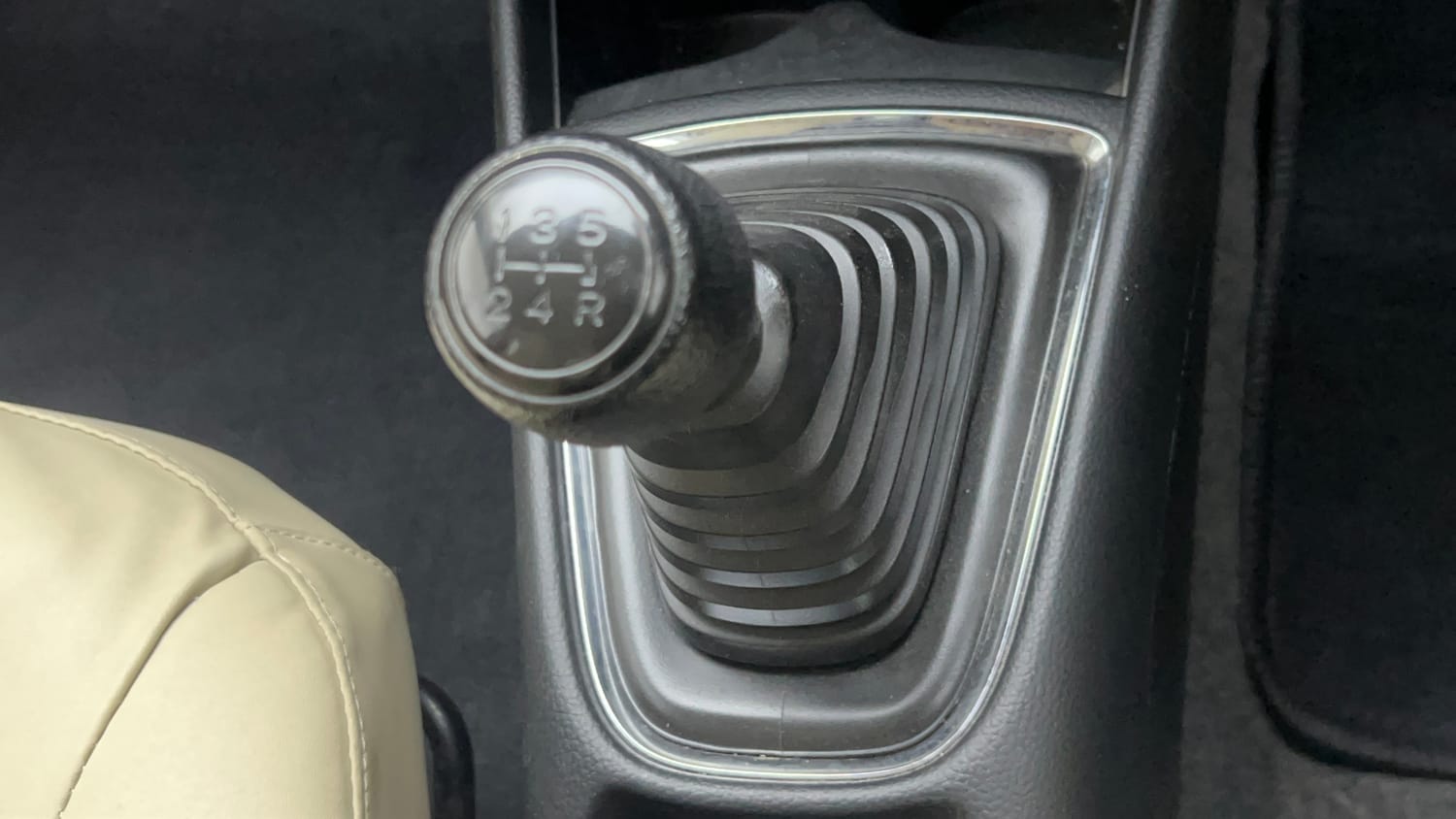 2022 Honda Amaze E MT 1.2 Petrol (Old Design)-16