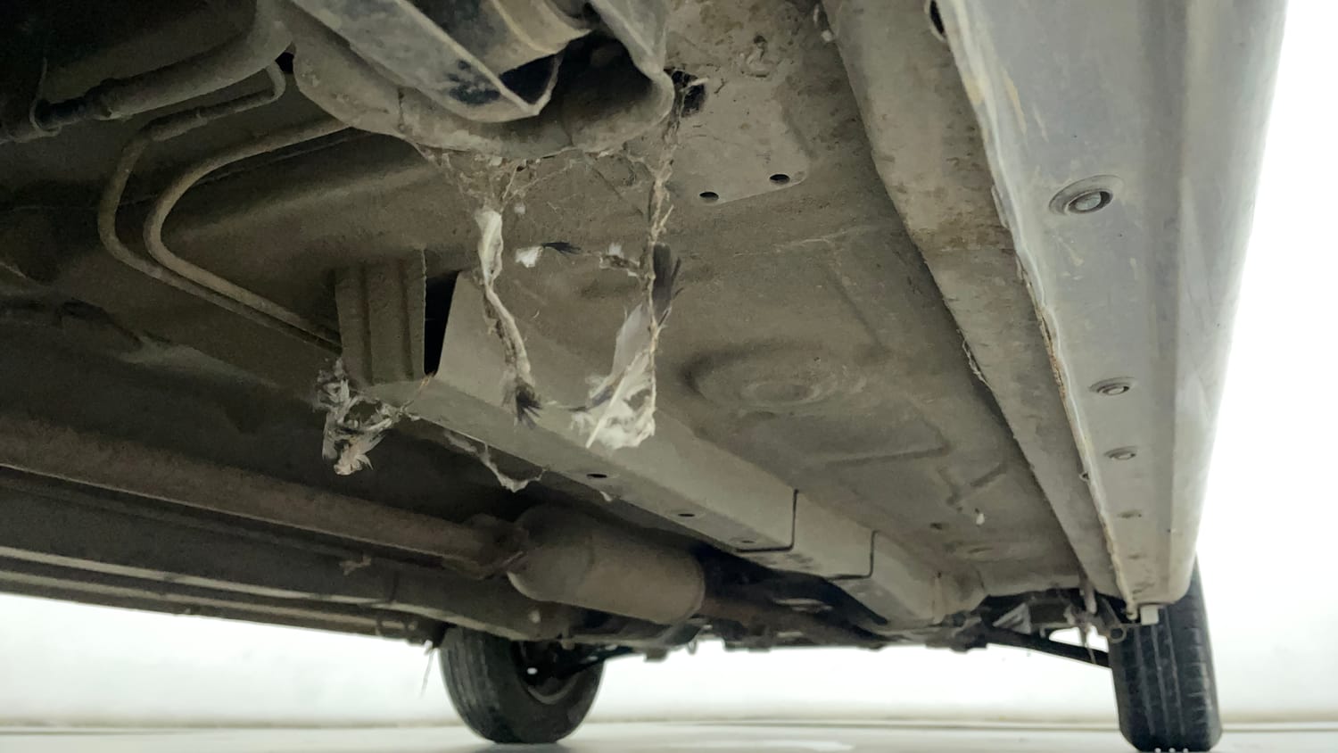 Used 2013 Maruti Suzuki Wagon R LXI Petrol Manual extra REAR RIGHT UNDERBODY VIEW