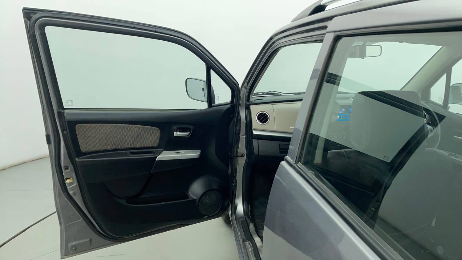Used 2013 Maruti Suzuki Wagon R LXI Petrol Manual interior LEFT FRONT DOOR OPEN VIEW