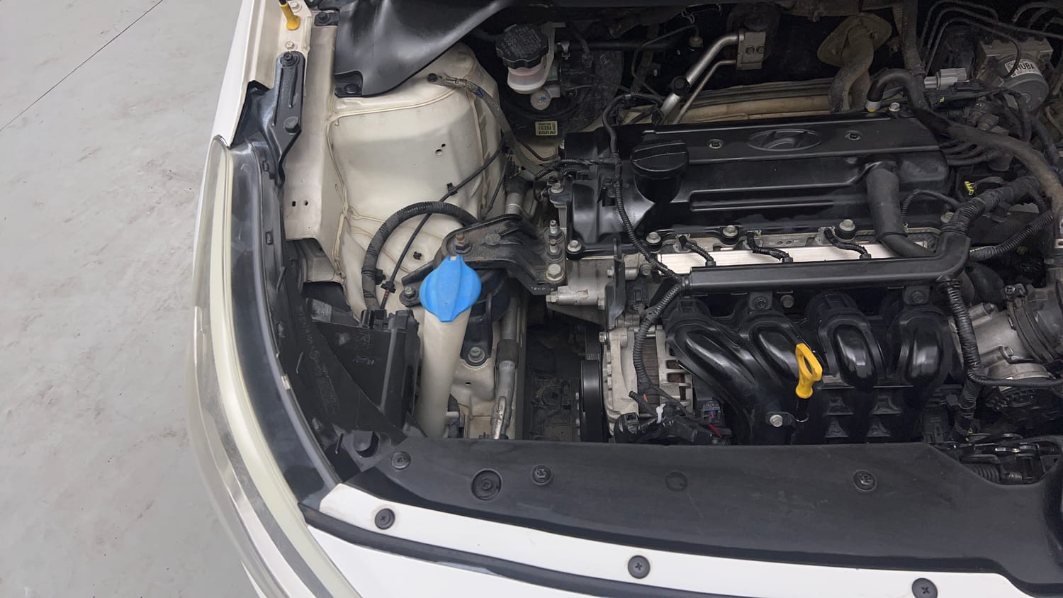 Used 2015 Hyundai Elite i20 Asta 1.2 Petrol Manual engine ENGINE RIGHT SIDE VIEW