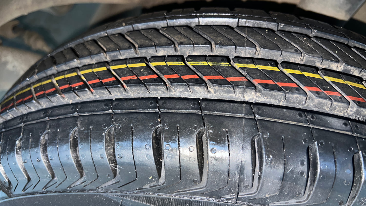 Used 2017 Renault Kwid 1.0 RXT Petrol Manual tyres LEFT REAR TYRE TREAD VIEW