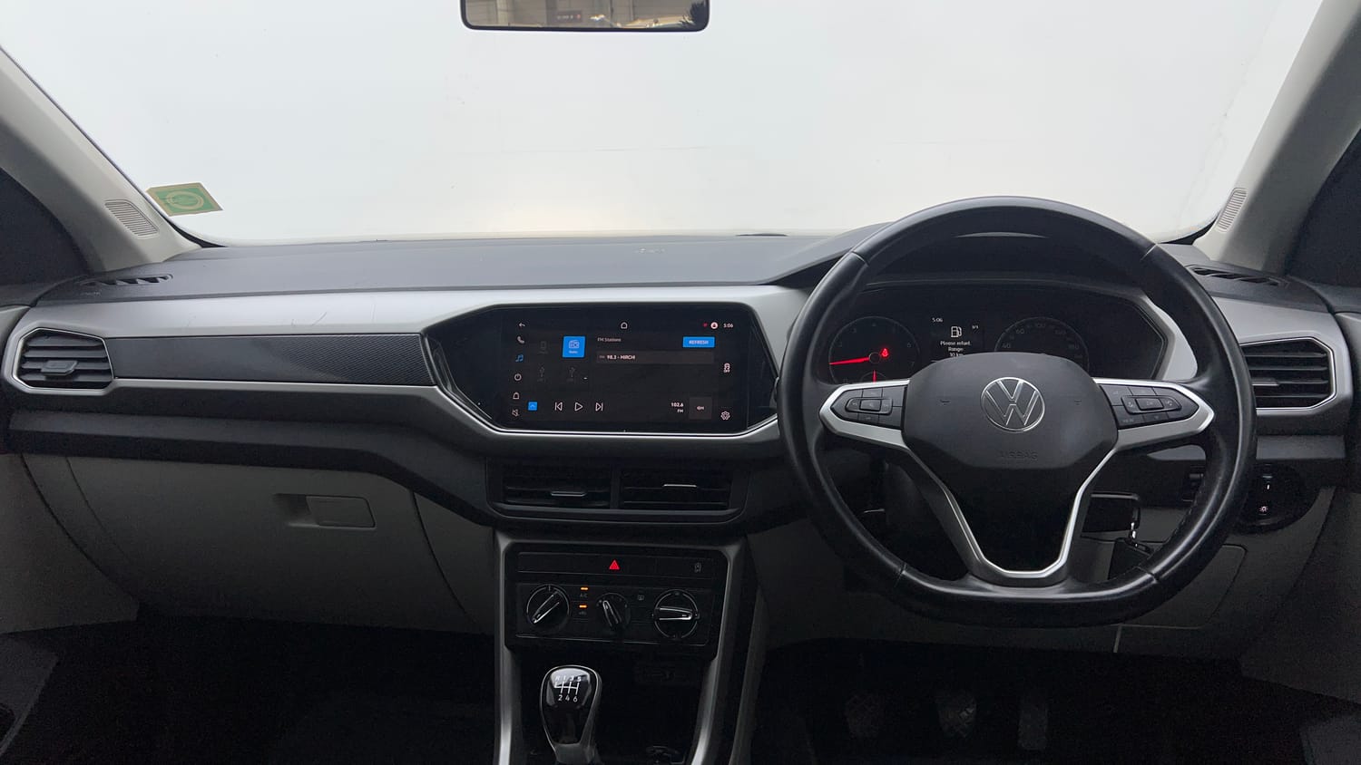 2022 Volkswagen Taigun Highline 1.0 TSI MT-12