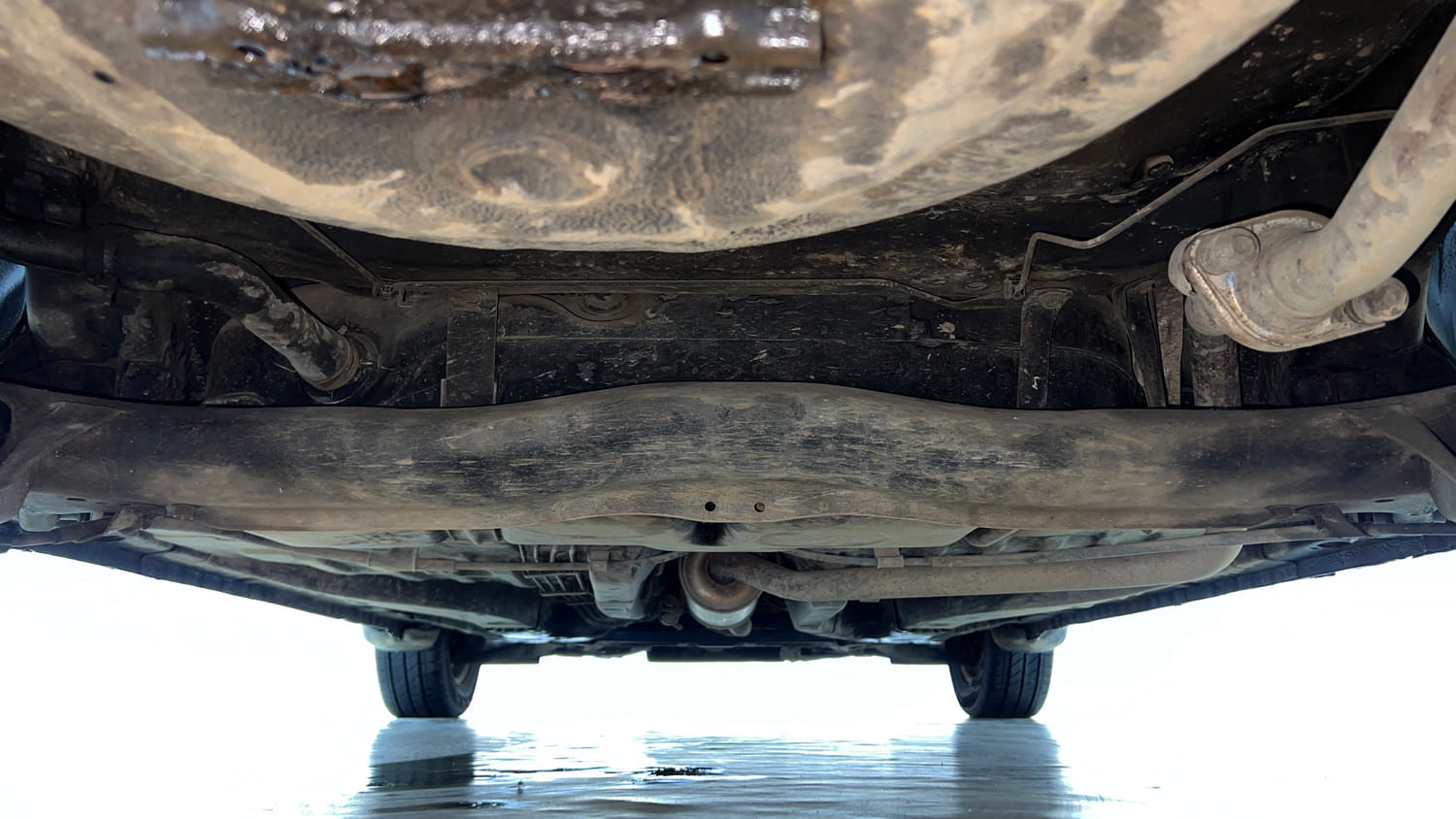 Used 2017 Honda Amaze 1.2 S i-VTEC Opt Petrol Manual extra REAR UNDERBODY VIEW (TAKEN FROM REAR)