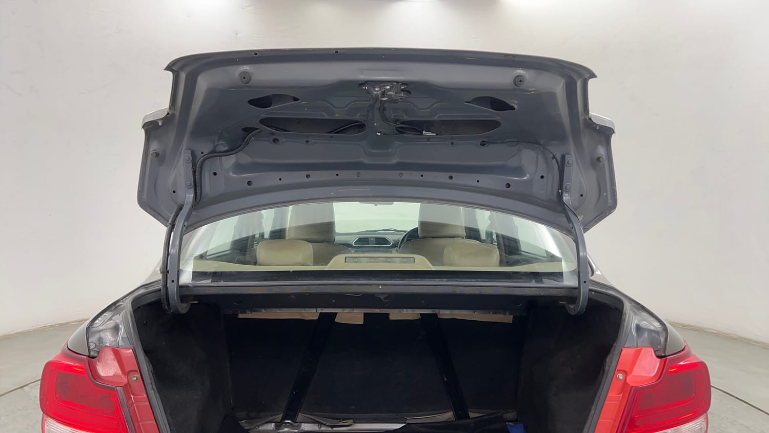 Used 2018 Maruti Suzuki Dzire VDi AMT Diesel Automatic interior DICKY DOOR OPEN VIEW