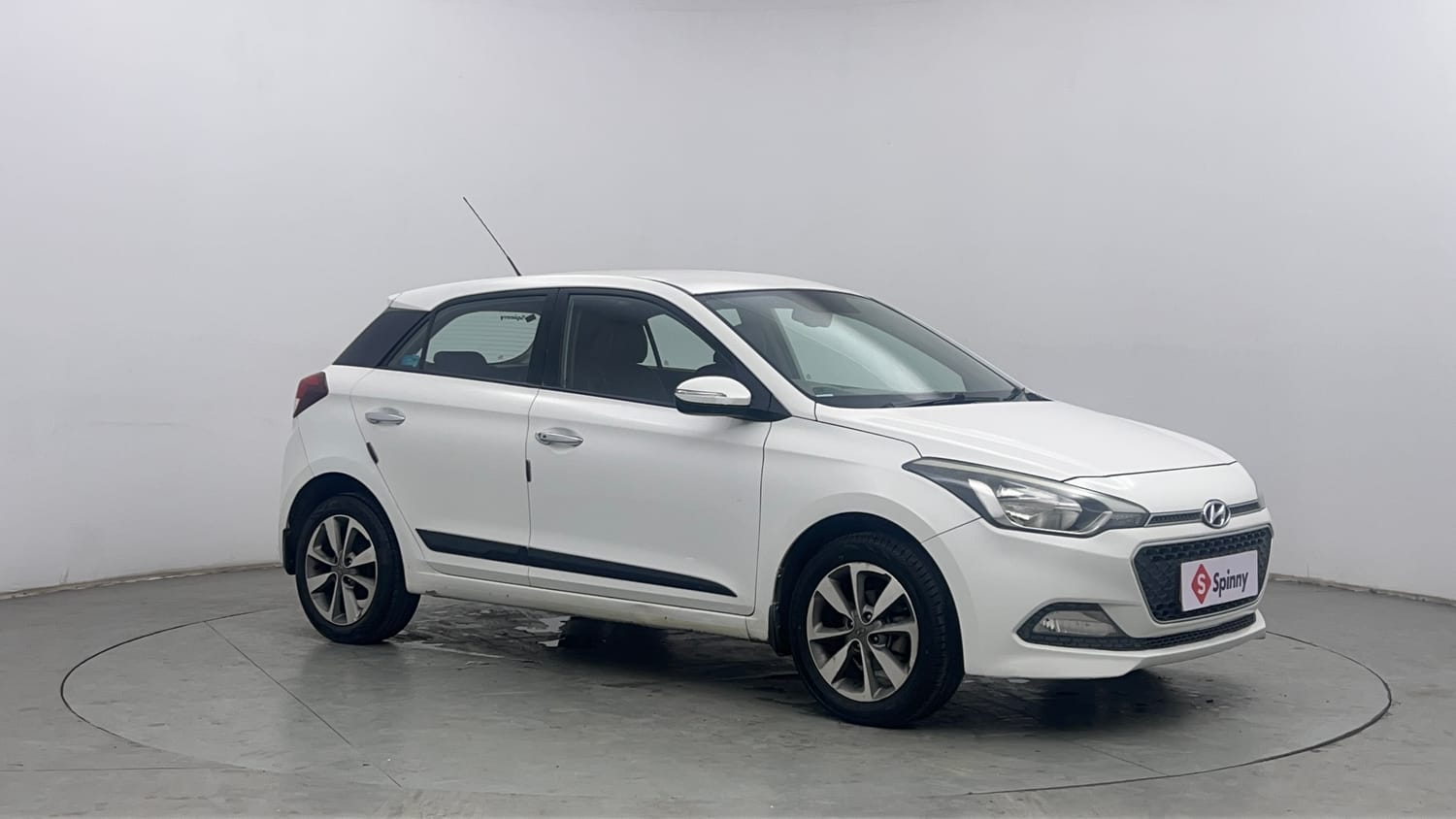 Used 2015 Hyundai Elite i20 Asta 1.2 Petrol Manual exterior RIGHT FRONT CORNER VIEW