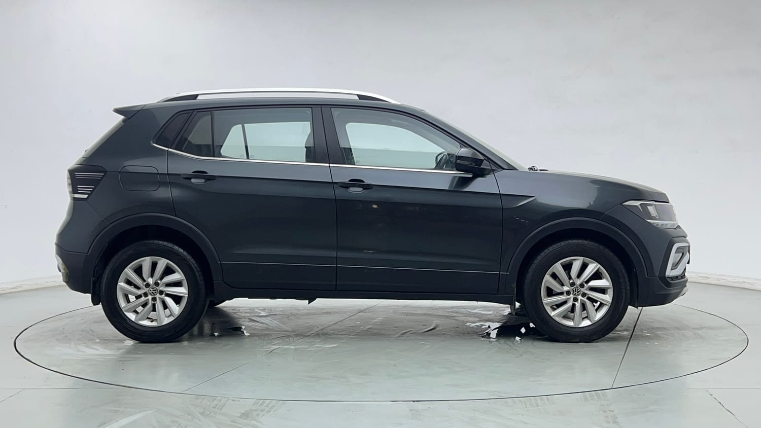 2022 Volkswagen Taigun Highline 1.0 TSI MT-5
