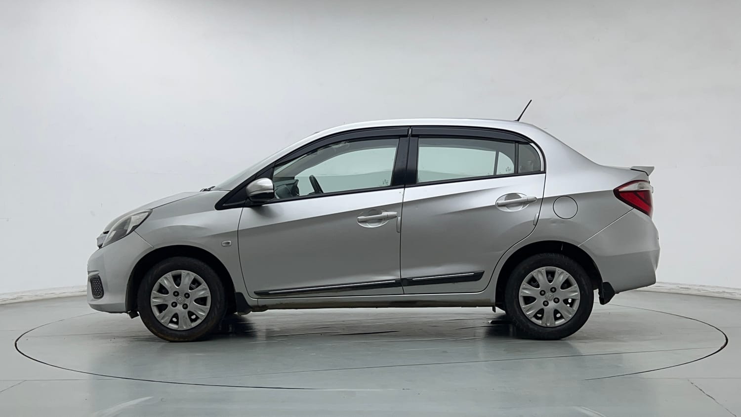 Used 2016 Honda Amaze 1.2 S i-VTEC Petrol Manual exterior LEFT SIDE VIEW
