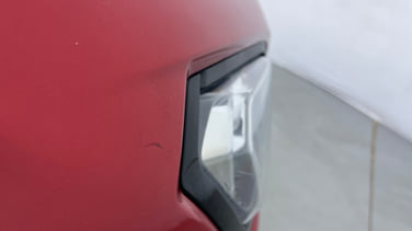minor_scratch_0