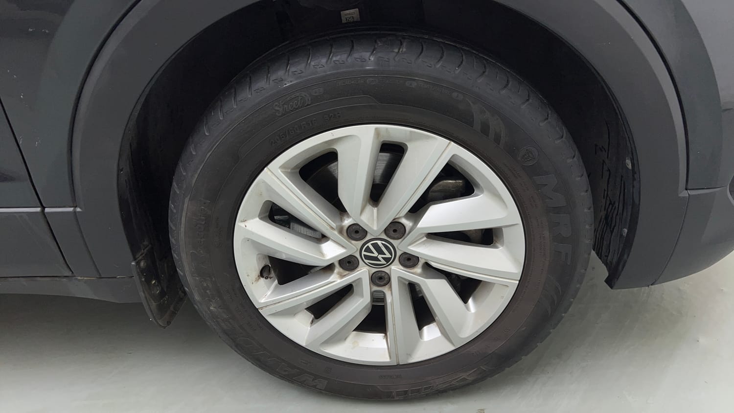 2023 Volkswagen Taigun GT 1.5 TSI MT-32