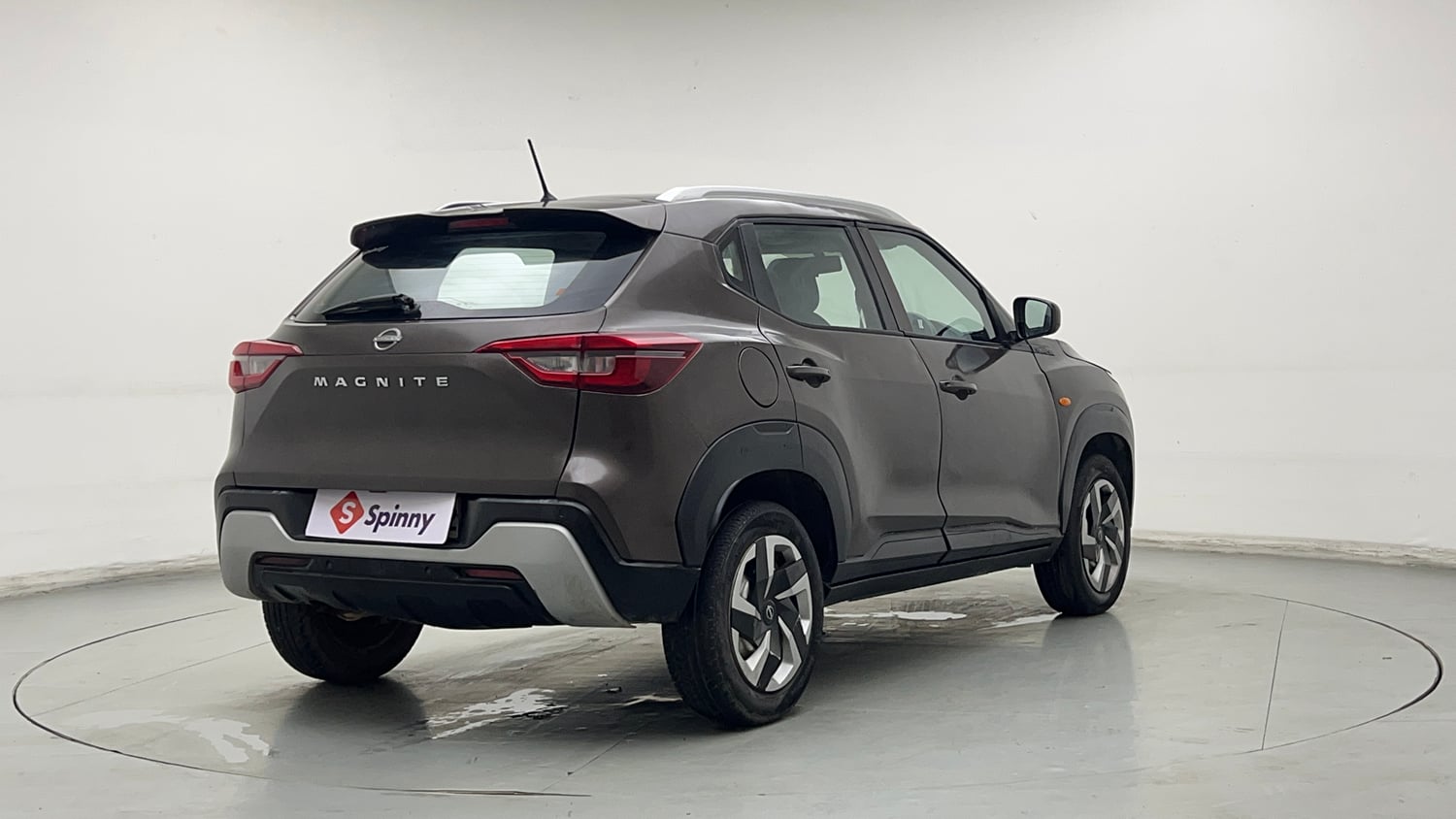 Used 2023 Nissan Magnite XE Petrol Manual exterior RIGHT REAR CORNER VIEW