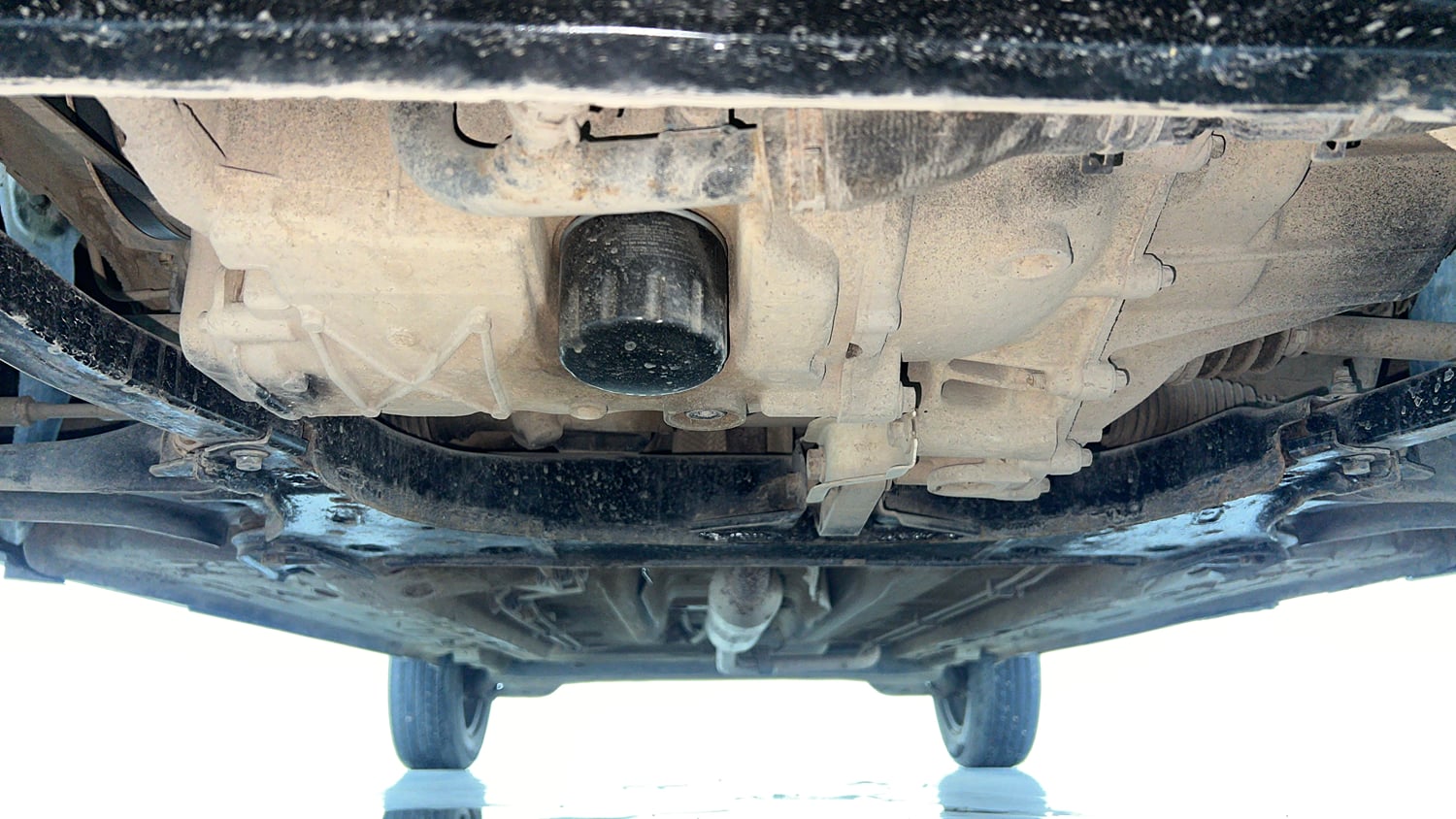 Used 2023 Nissan Magnite XE Petrol Manual extra FRONT LEFT UNDERBODY VIEW