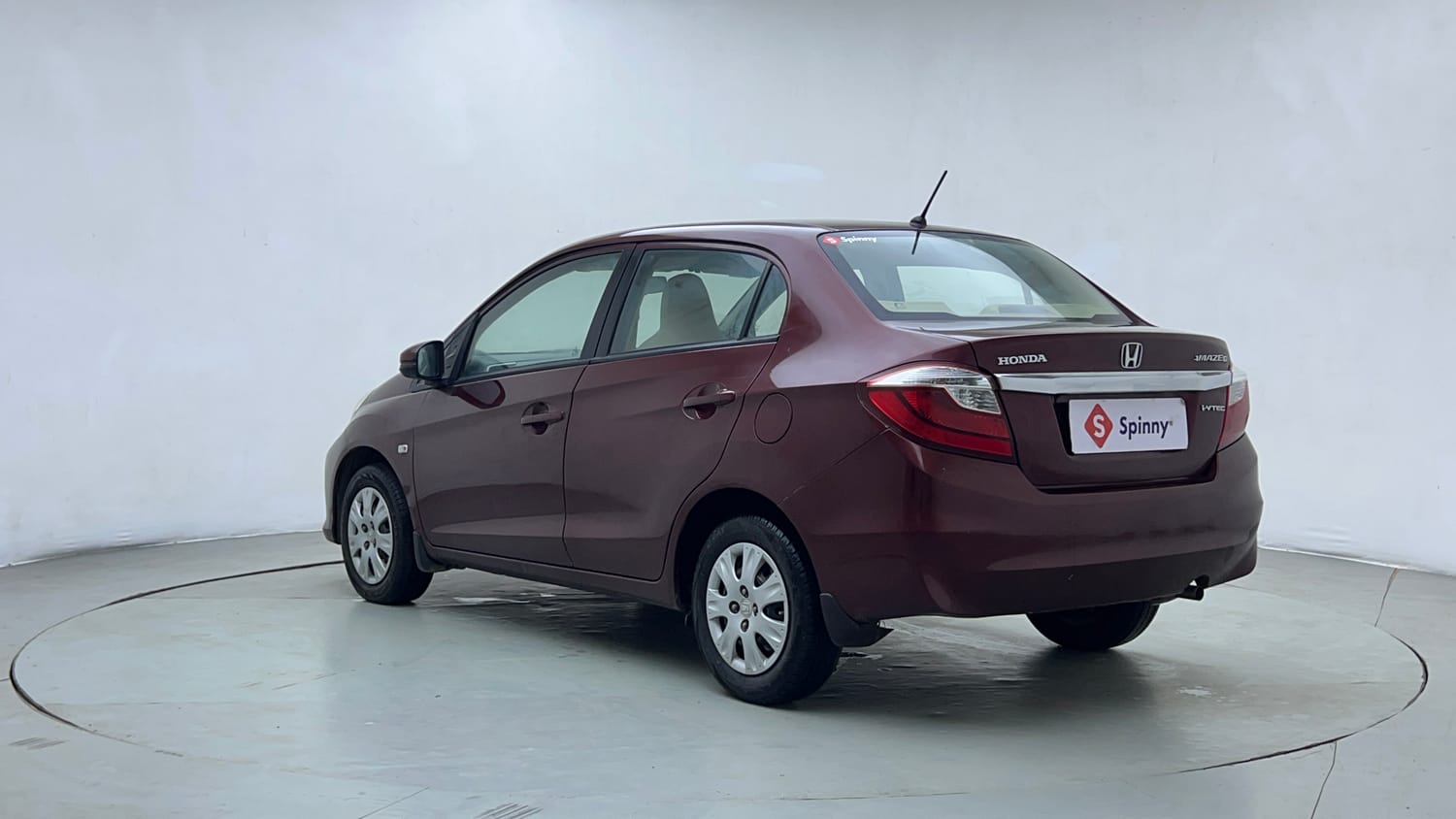 Used 2017 Honda Amaze 1.2 S i-VTEC Opt Petrol Manual exterior LEFT REAR CORNER VIEW