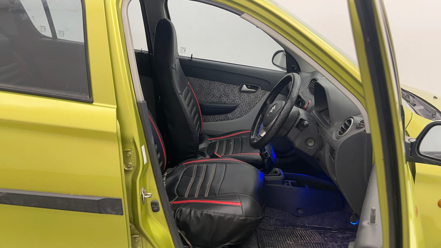 Used 2018 Maruti Suzuki Alto 800 [2016-2019] Utsav Edition Petrol Manual interior RIGHT SIDE FRONT DOOR CABIN VIEW
